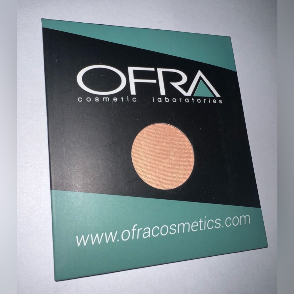 OFRA Blush PEACH Pressed Powder cosmetic: shine highlight contour add to palette